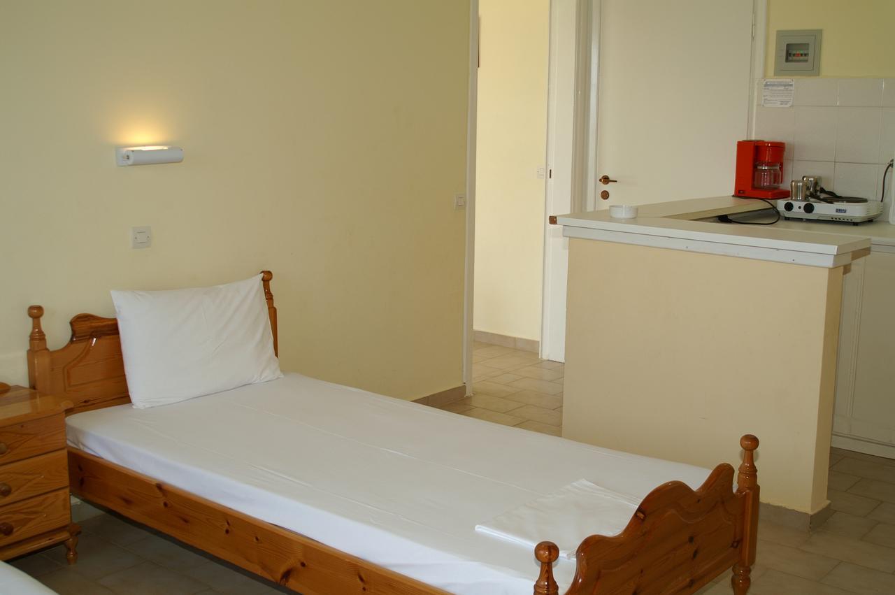 Pansion Tonia Aparthotel Kota Zakynthos Bagian luar foto